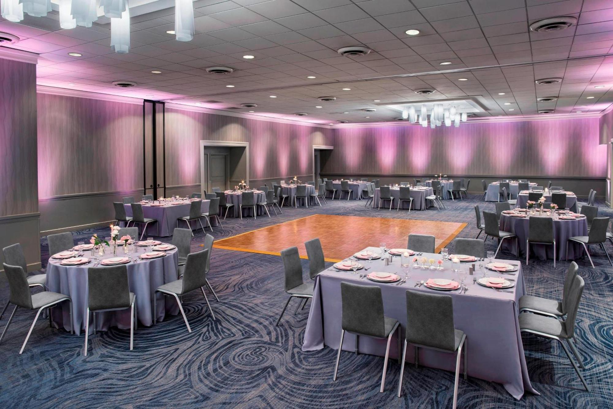 Delta By Marriott Downtown Hotel 4*