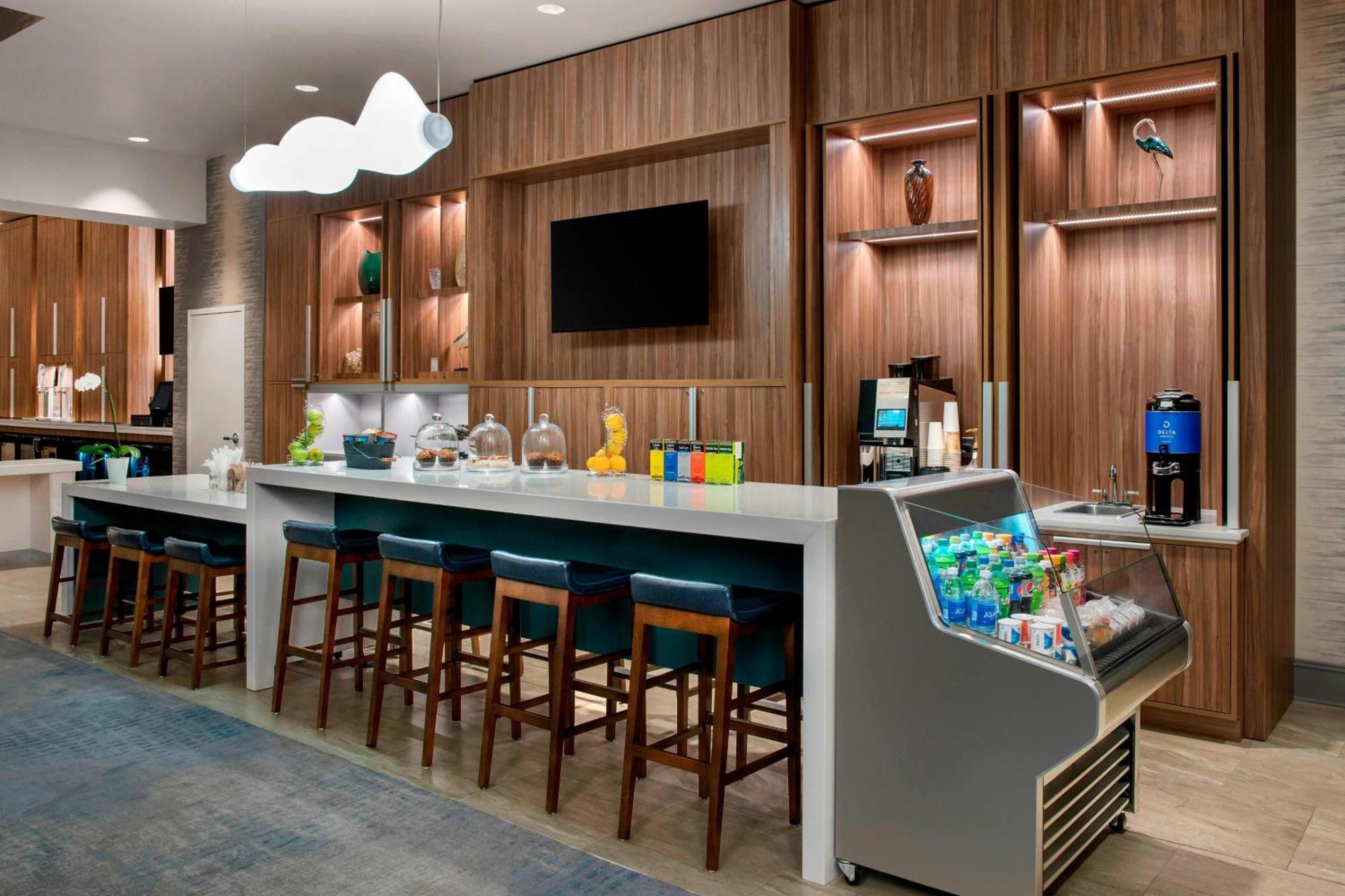 Hotel Delta By Marriott Downtown