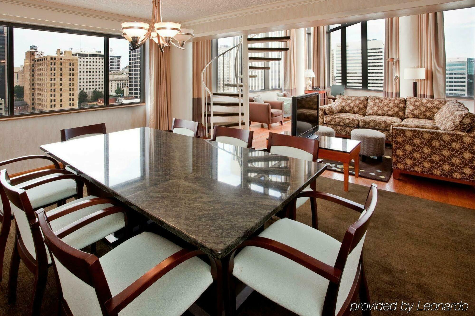 Hotel Delta By Marriott Downtown 4*